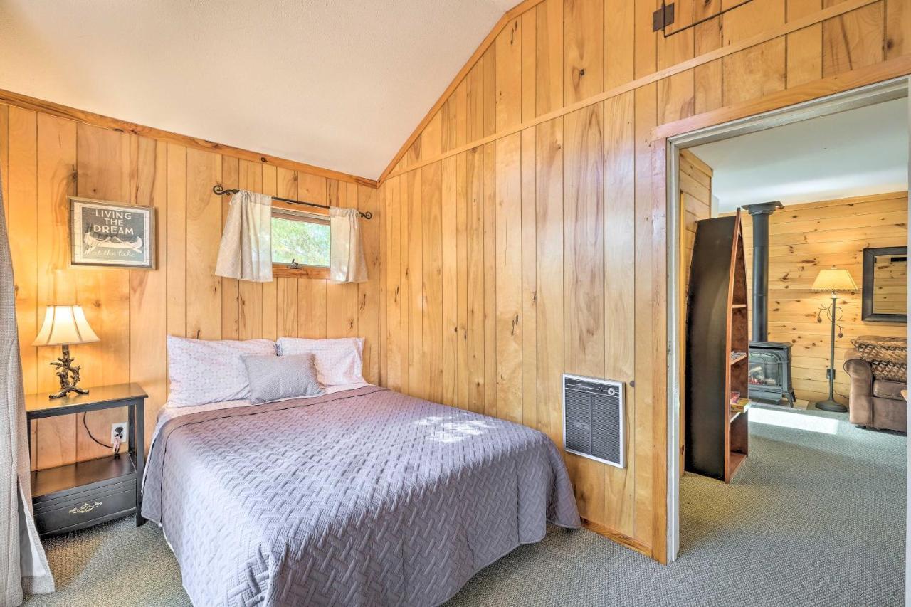 Lake Pleasant Cabin On 3 Acres With Kayaks And Beach! Esterno foto